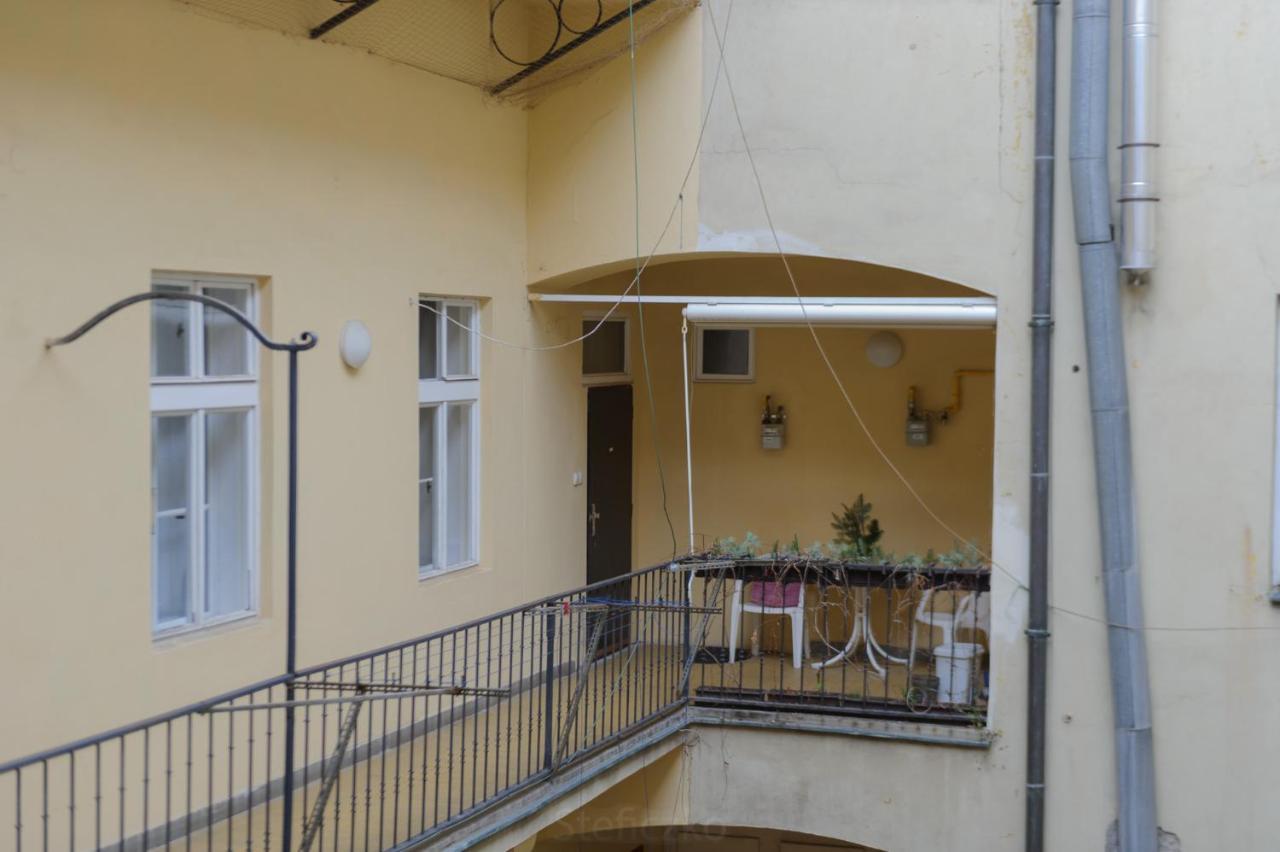 Pinkova Apartments Прага Экстерьер фото